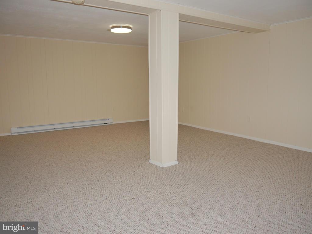 114 Rawlings Road Gaithersburg, MD 20877 - Photo 20 of 28 Family Room