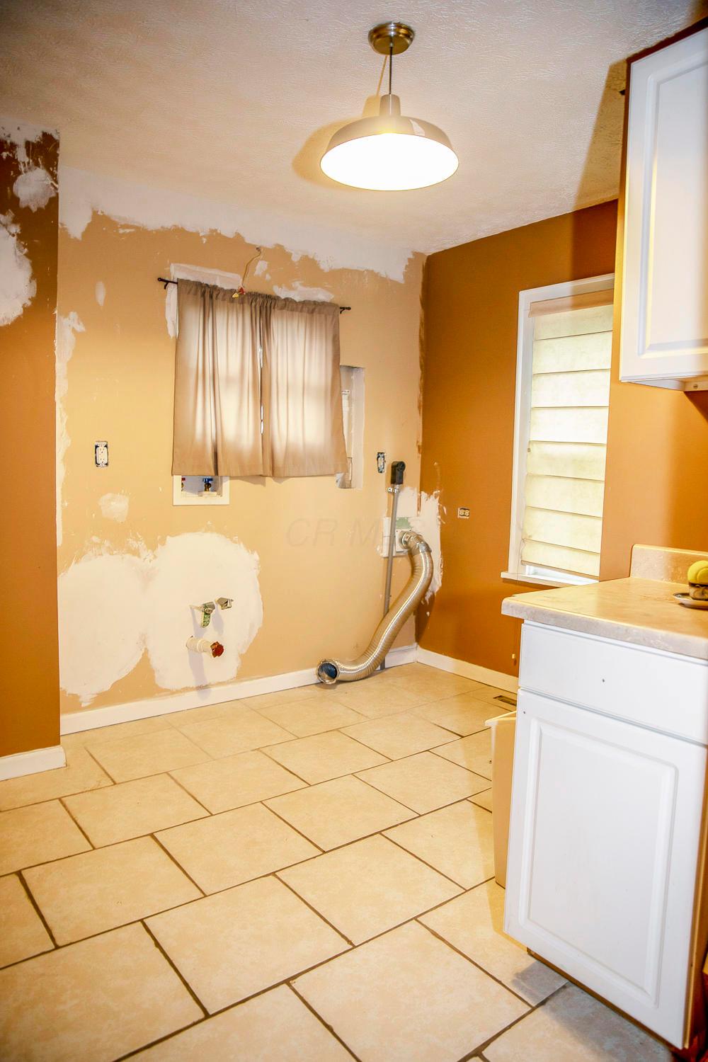 56 North James Road Columbus, OH 43213 - Photo 8 of 11 Gallery Image 8