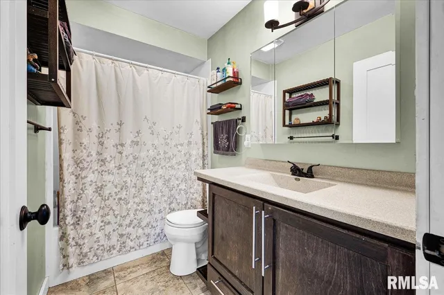 $174,900 | 1124 North Hushaw Avenue, Chillicothe, IL 61523