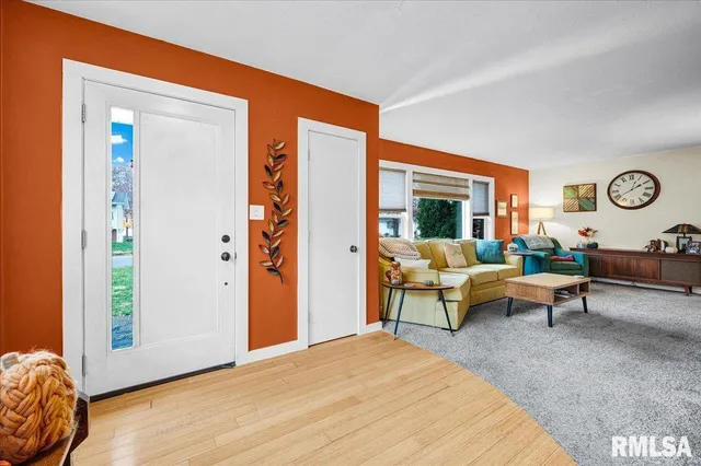 $174,900 | 1124 North Hushaw Avenue, Chillicothe, IL 61523