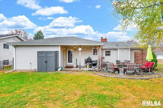 $174,900 | 1124 North Hushaw Avenue, Chillicothe, IL 61523