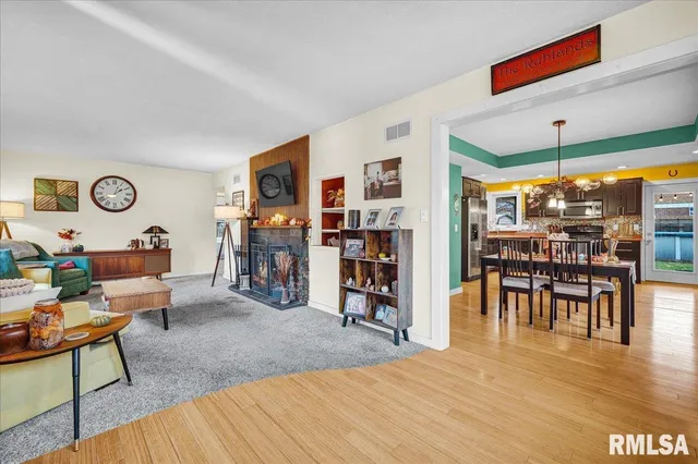 $174,900 | 1124 North Hushaw Avenue, Chillicothe, IL 61523