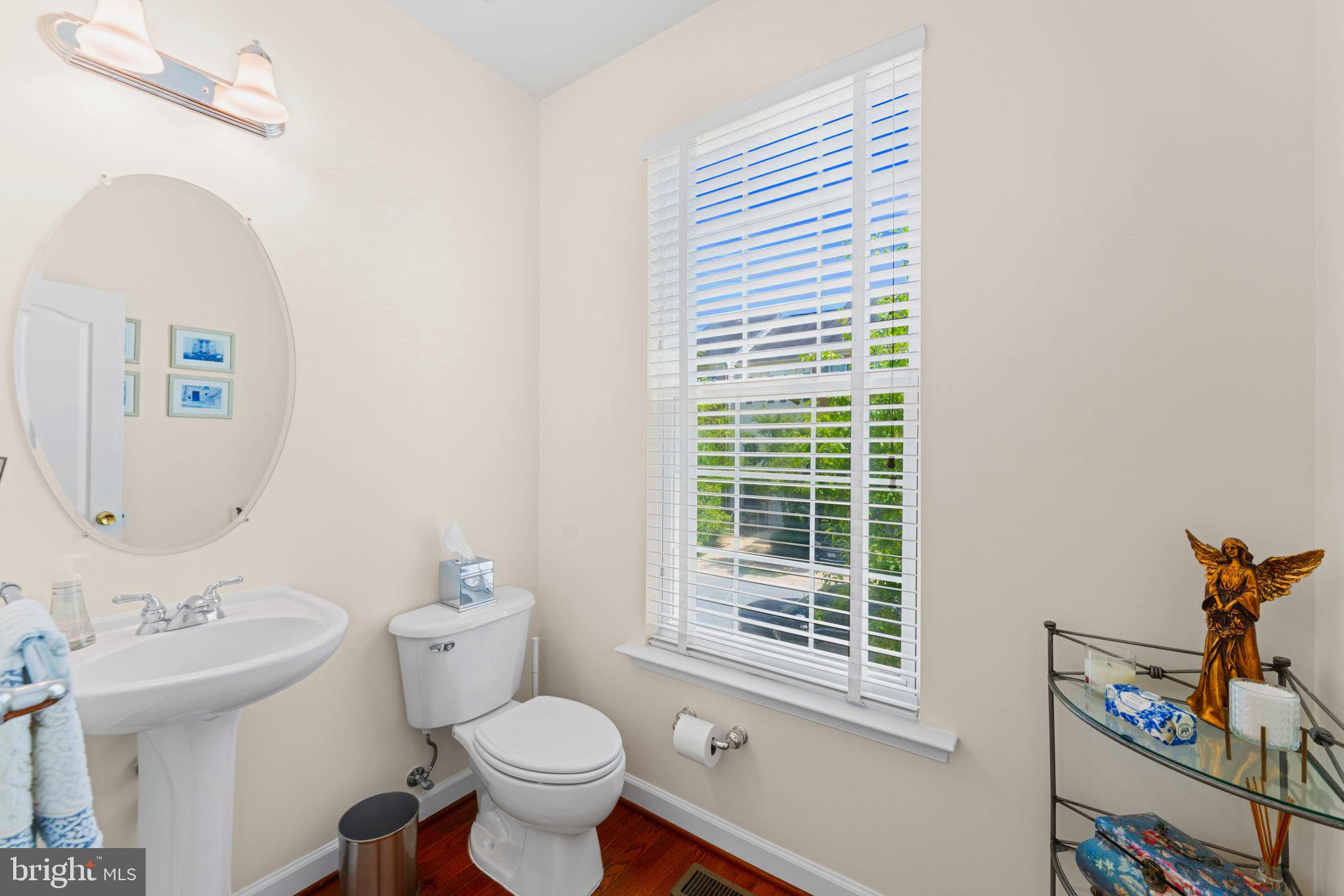 8120 Mississippi Road Laurel, MD 20724 - Photo 17 of 50 Powder room
