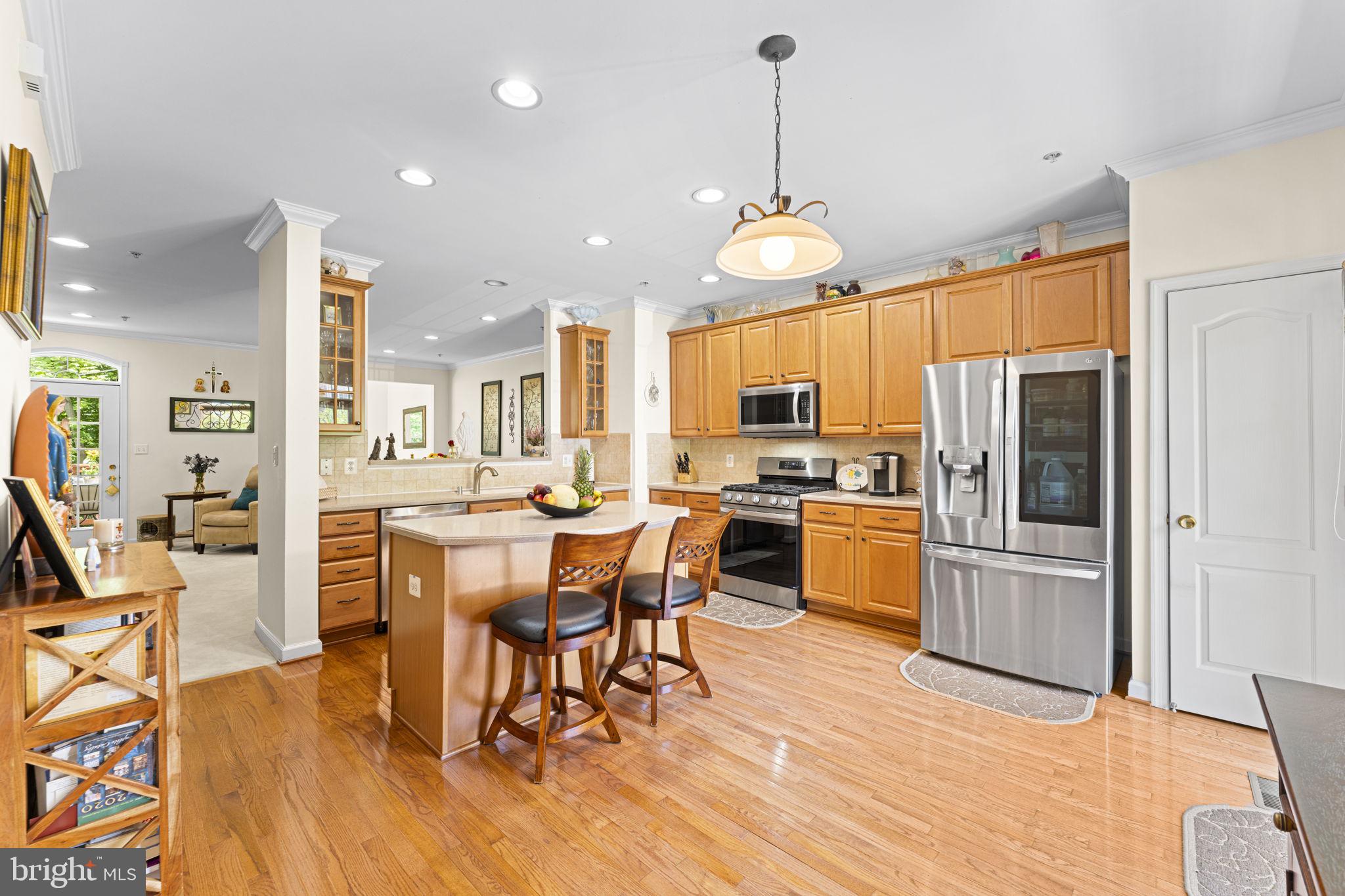 8120 Mississippi Road Laurel, MD 20724 - Photo 18 of 50 Huge kitchen in solid hardwood flooring