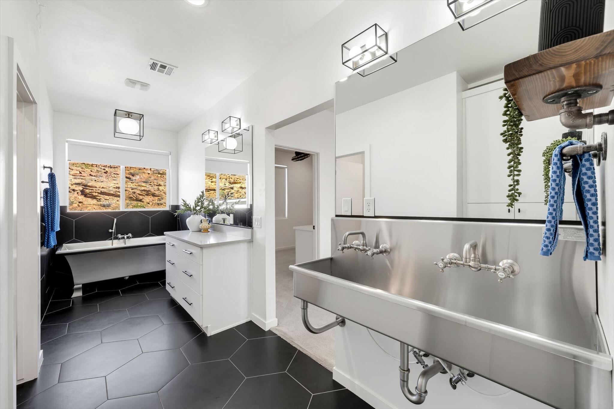 4103 South Little Valley Road St. George, UT 84790 - Photo 56 of 105 Bathroom 4
