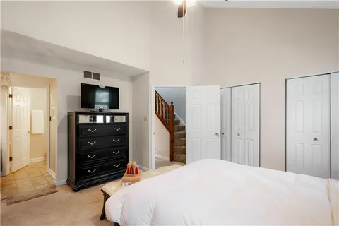 $229,900 | 185 Old Village Lane, Bethel Park, PA 15102