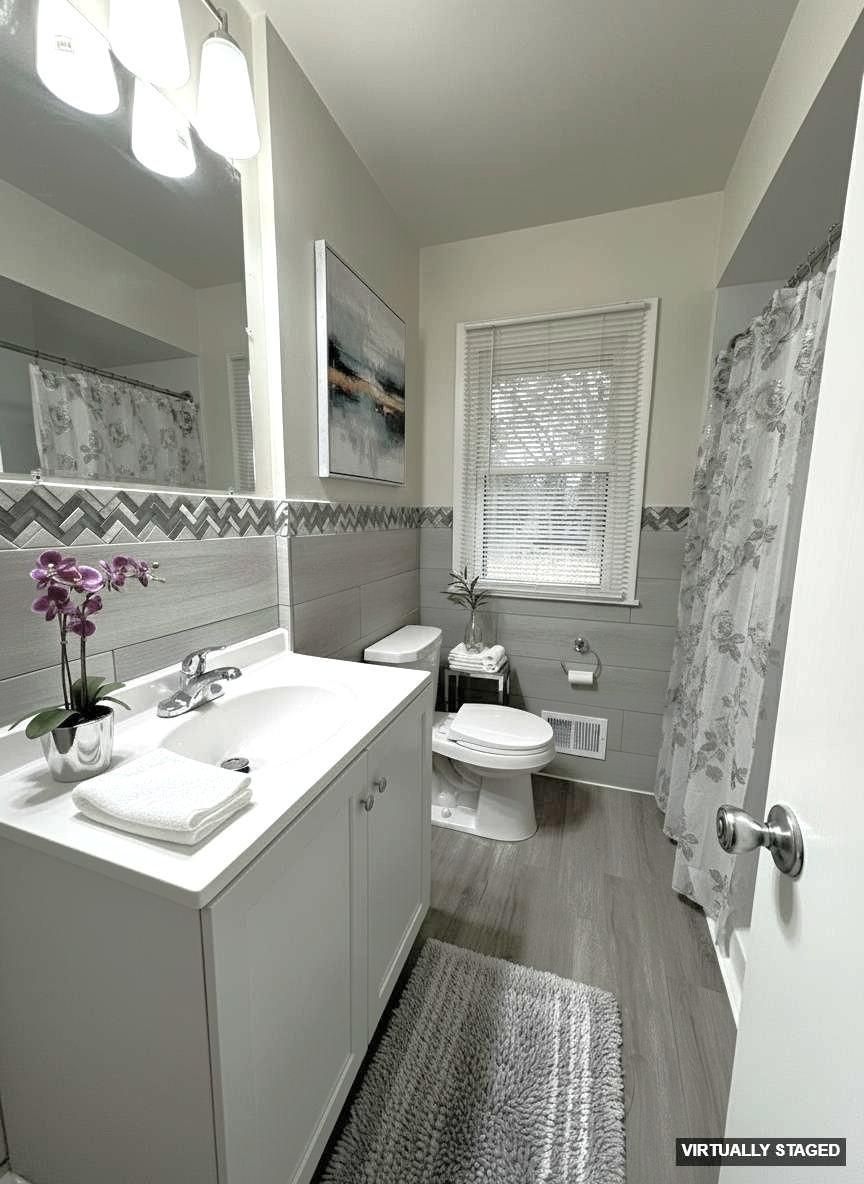 810 57th Avenue North Brooklyn Center, MN 55430 - Photo 7 of 11