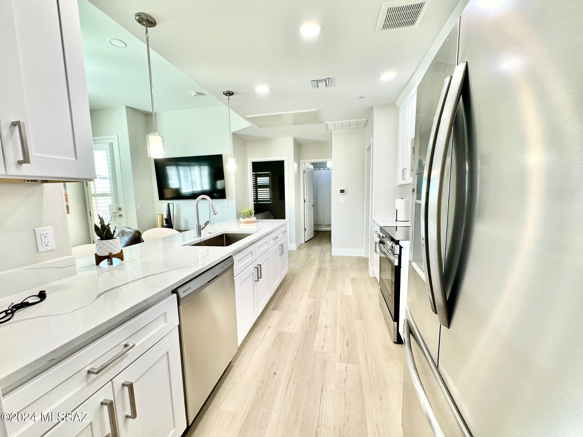 2032 East River Road, Unit 200 Tucson, AZ 85718 - Photo 18 of 25