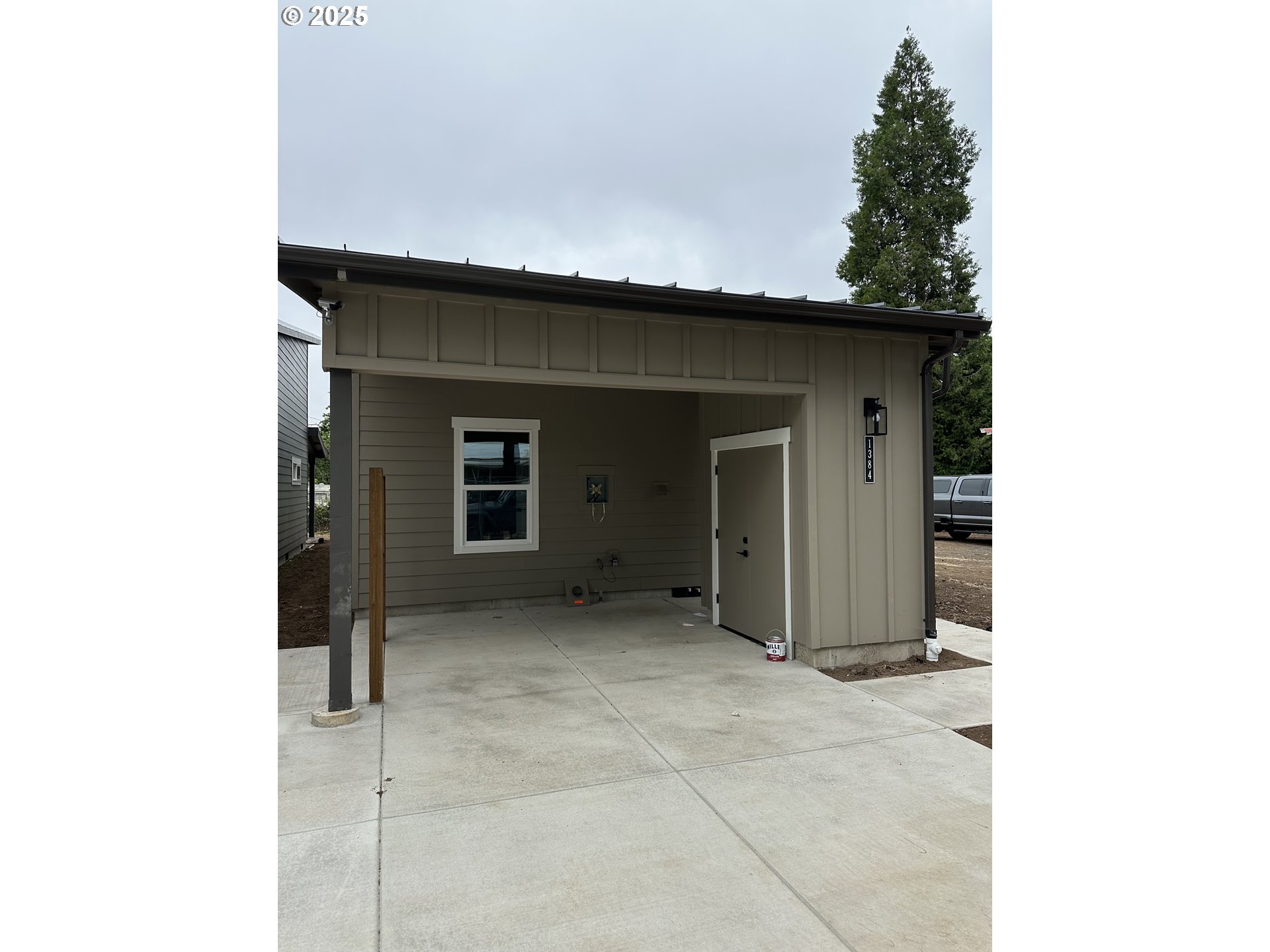 1380 Jacobs Drive Eugene, OR 97402 - Photo 5 of 25 a view of backyard of the house