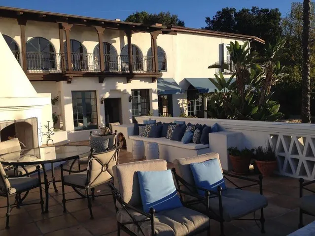 a view of a outdoor space