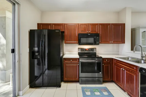 $2,300 | 4170 Napoli Lake Drive, Riviera Beach, FL 33410