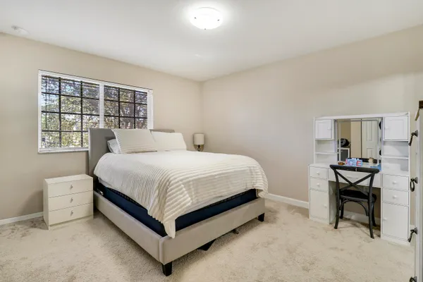 $2,300 | 4170 Napoli Lake Drive, Riviera Beach, FL 33410