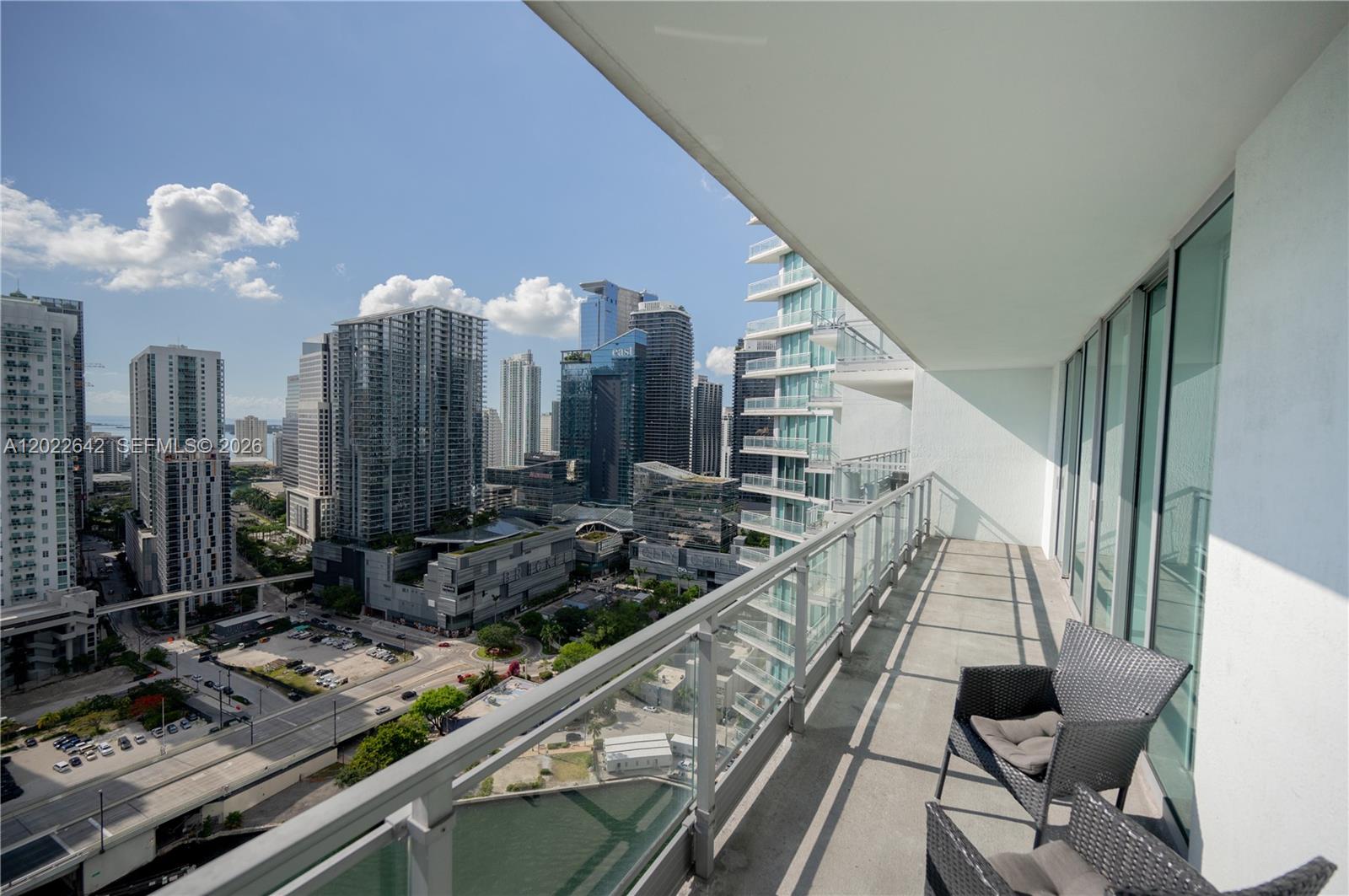 92 Southwest 3rd Street, Unit 3411 Miami, FL 33130 - Photo 14 of 42