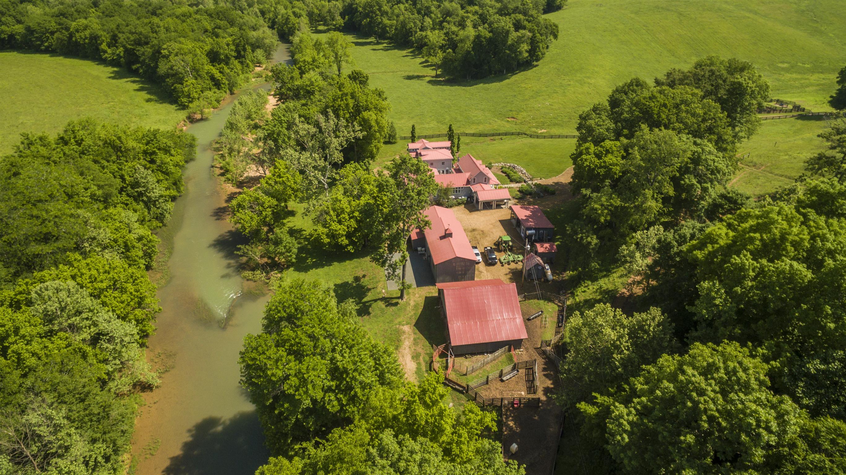 810 Wiltshire Road Vanleer, TN 37181 - Photo 3 of 30 Gallery Image 3