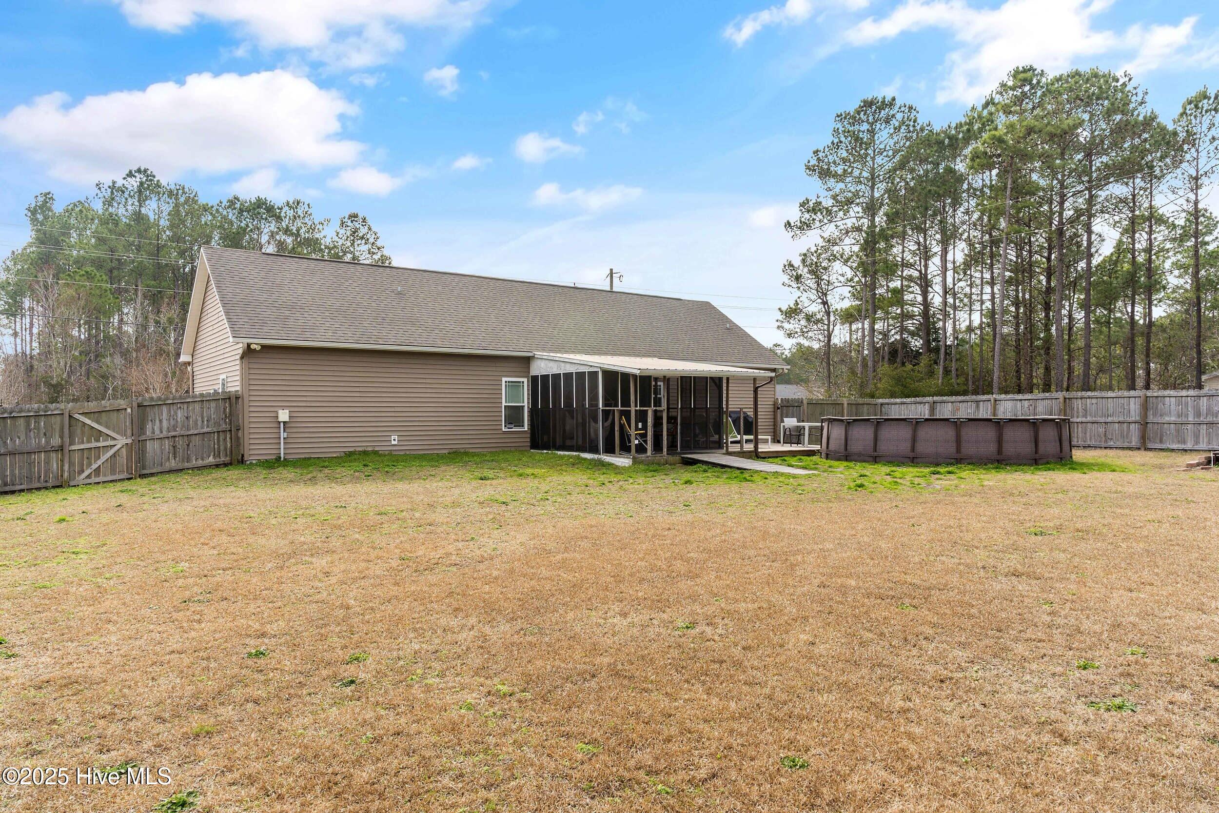 321 Folkstone Road Holly Ridge, NC 28445 - Photo 34 of 40 321folkstonerd_00037
