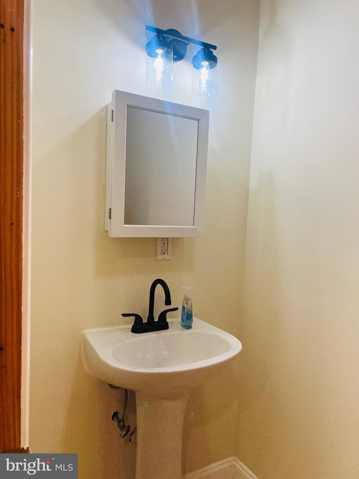 817 North 63rd Street, Unit 2 Philadelphia, PA 19151 - Photo 12 of 15