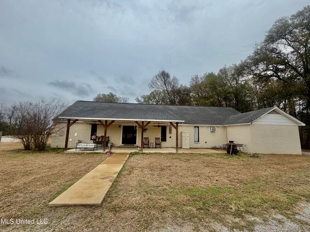 $300,000 | 11404 Tippo Road, Charleston, MS 38921
