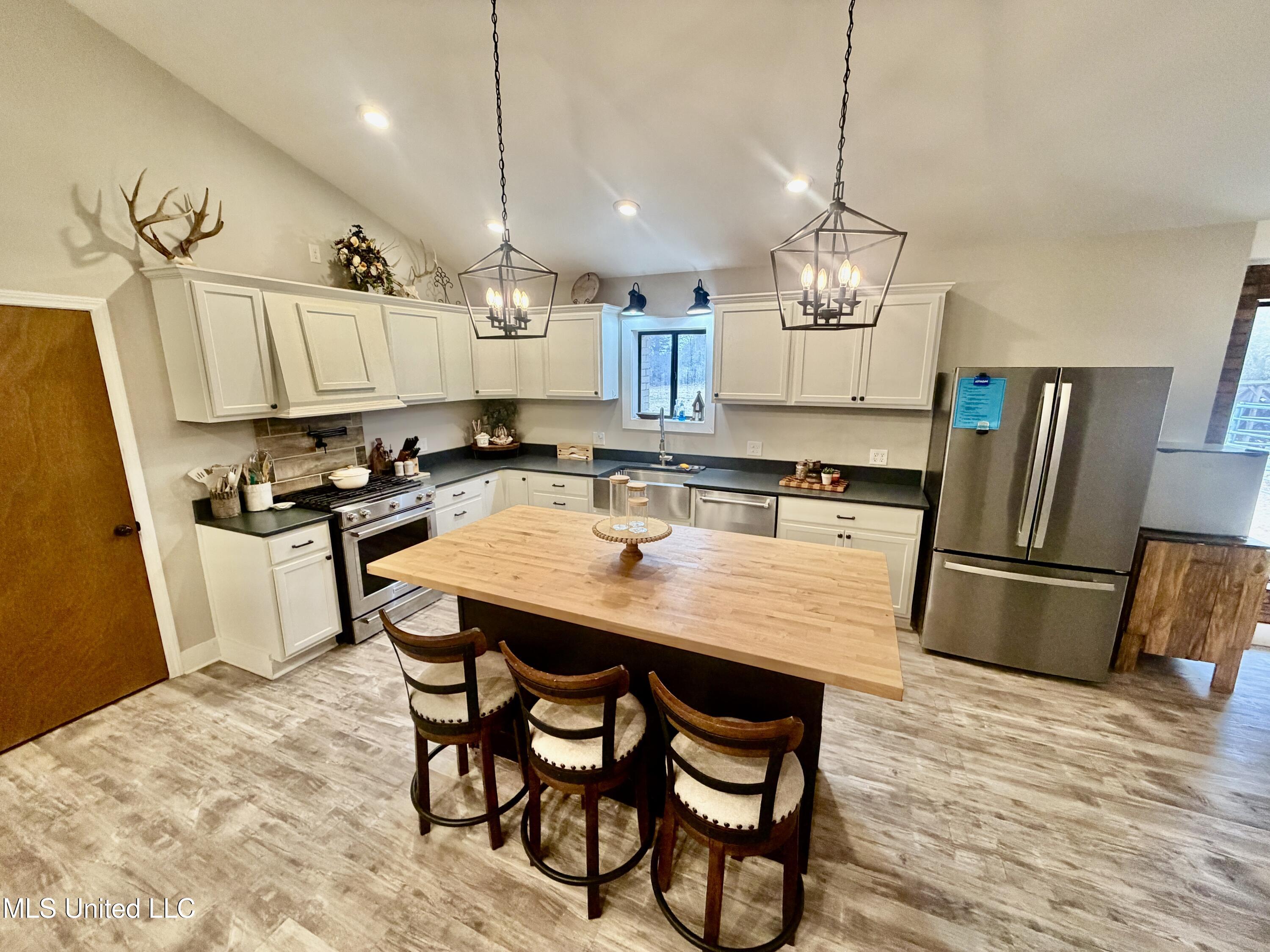 11404 Tippo Road Charleston, MS 38921 - Photo 5 of 28 IMG_0984