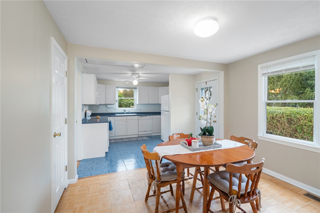 40 Gaspee Road Narragansett, RI 02882 - Photo 24 of 41
