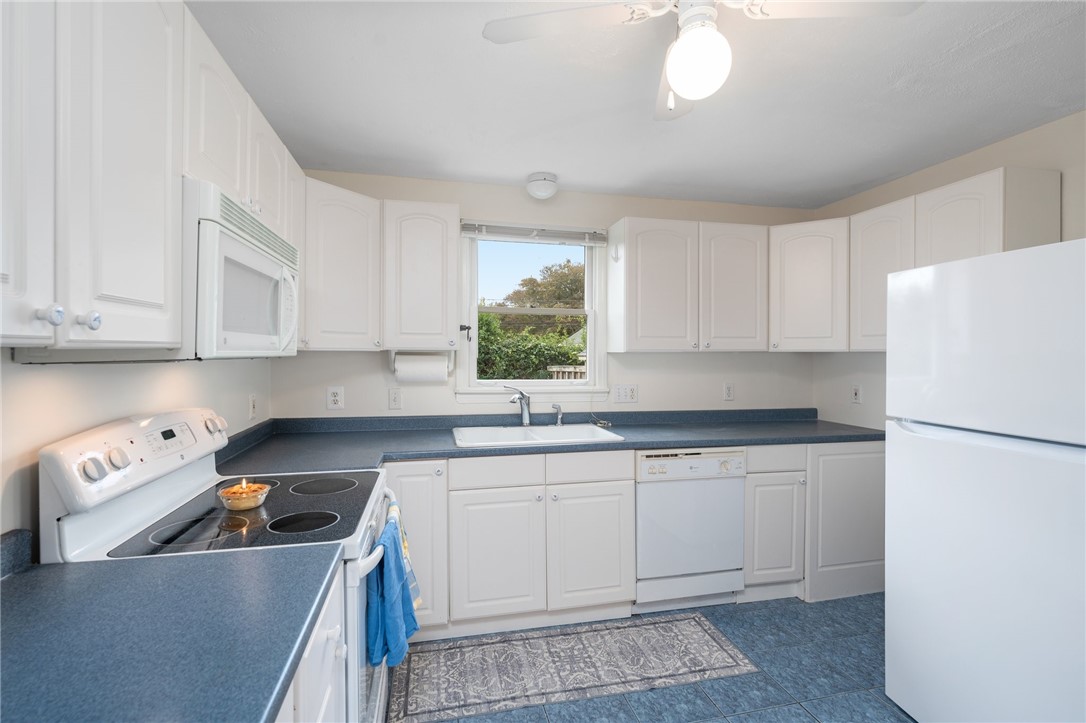 40 Gaspee Road Narragansett, RI 02882 - Photo 29 of 41
