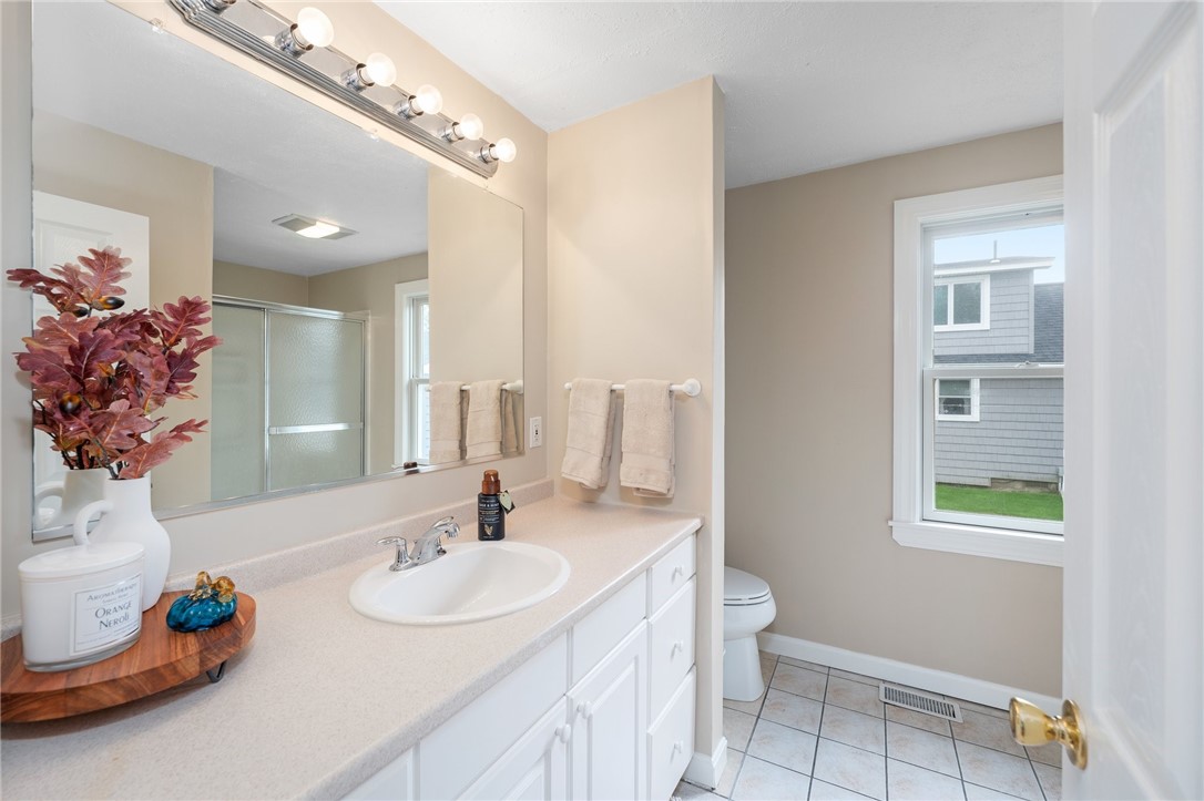40 Gaspee Road Narragansett, RI 02882 - Photo 33 of 41