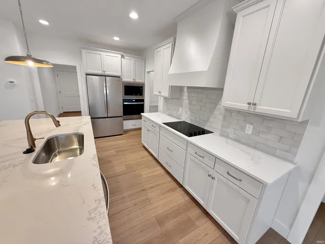 $569,900 | 2936 Palomar Drive, Evansville, IN 47711