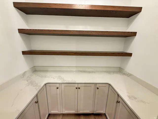 $569,900 | 2936 Palomar Drive, Evansville, IN 47711