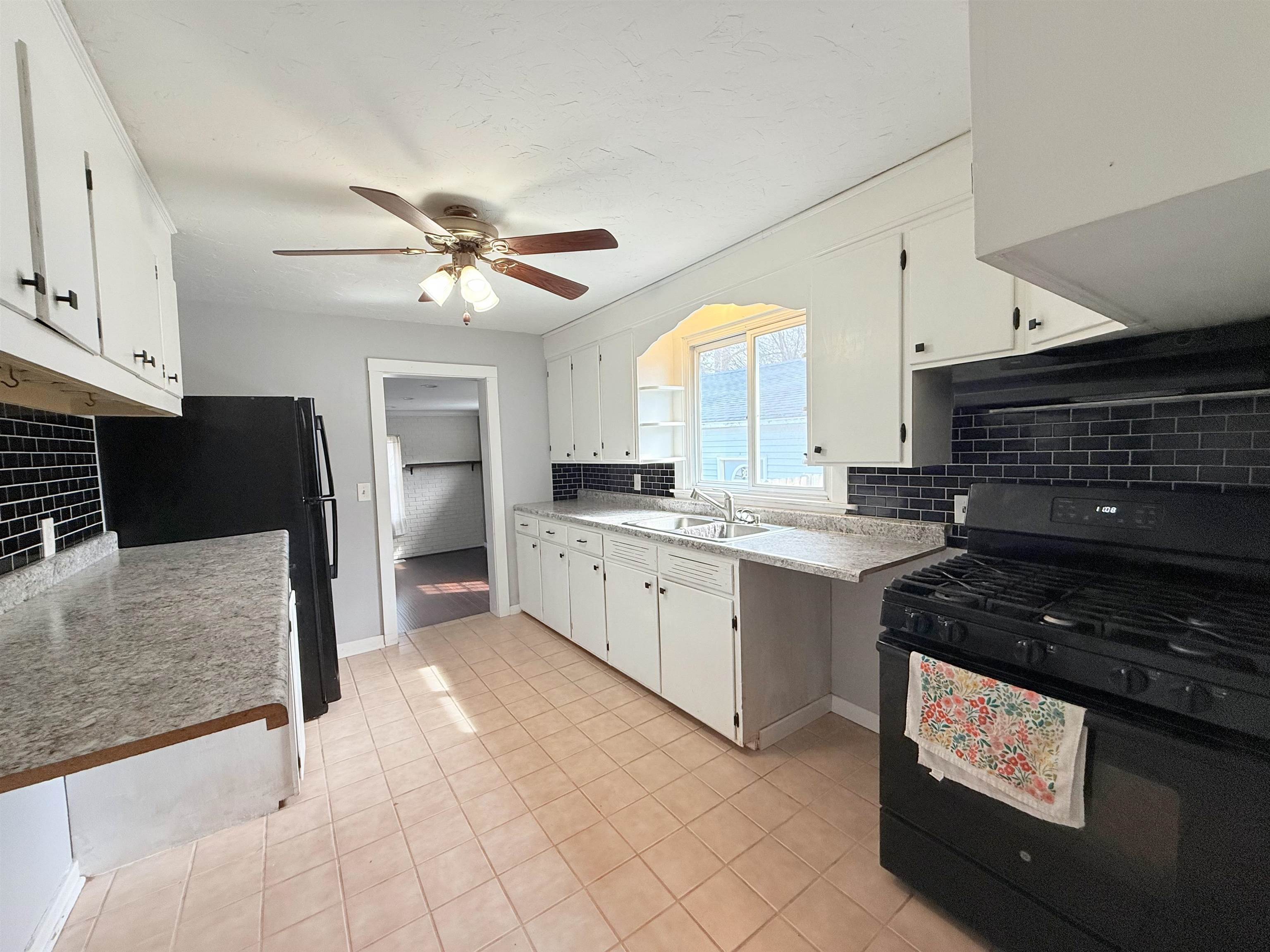 2131 3rd Street Bay City, MI 48708 - Photo 9 of 21 Gallery Image 9