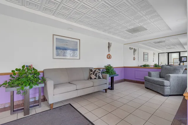 $265,000 | 6530 West Irving Park Road, Unit 207, Chicago, IL 60634