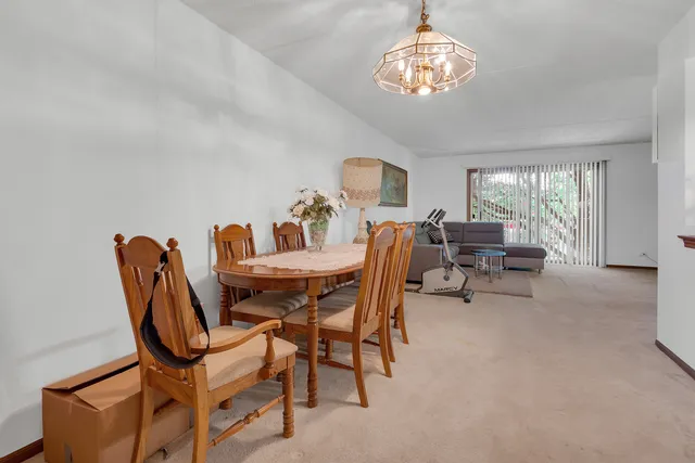 $265,000 | 6530 West Irving Park Road, Unit 207, Chicago, IL 60634