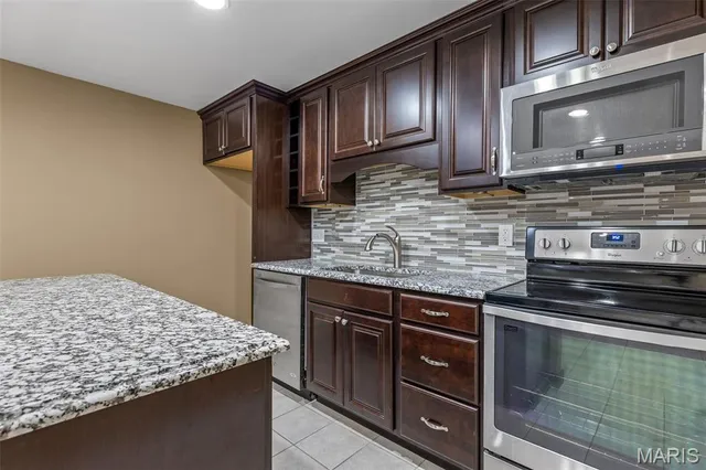 $559,900 | 4 Lewis And Clark Court, St. Charles, MO 63301