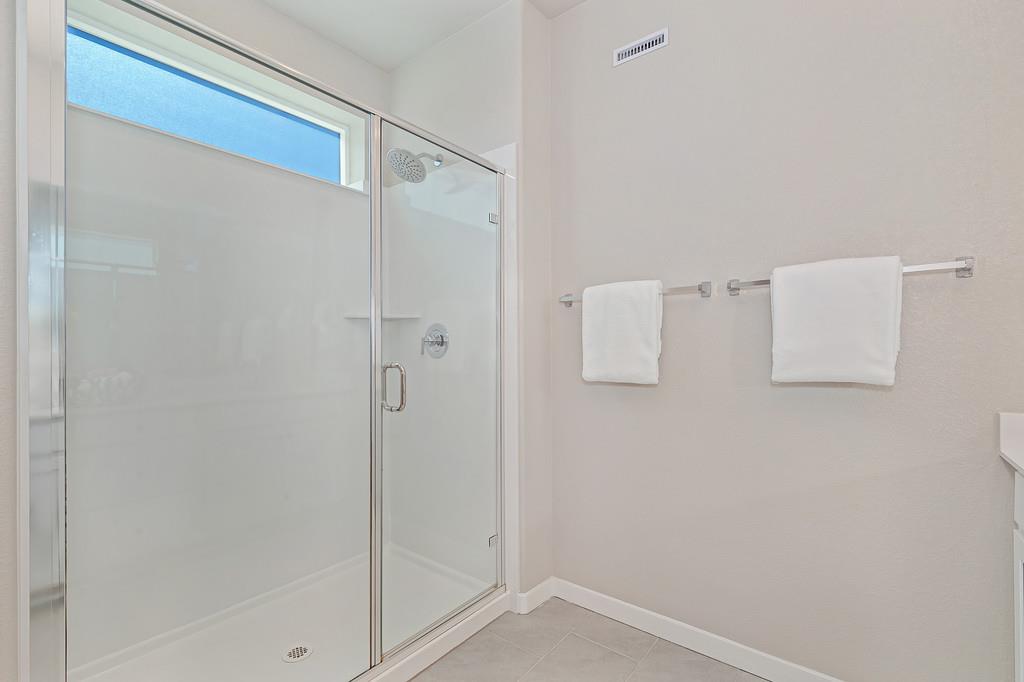 8229 Poppy Rdg Circle Elk Grove, CA 95757 - Photo 37 of 75