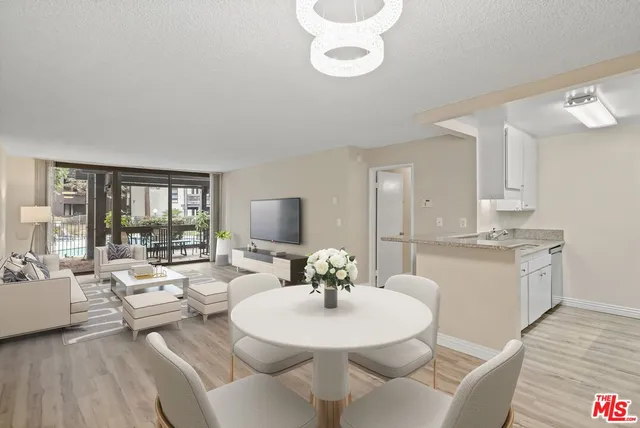 $3,100 | 7740 Redlands Street, Unit M1072, Playa del Rey, CA 90293