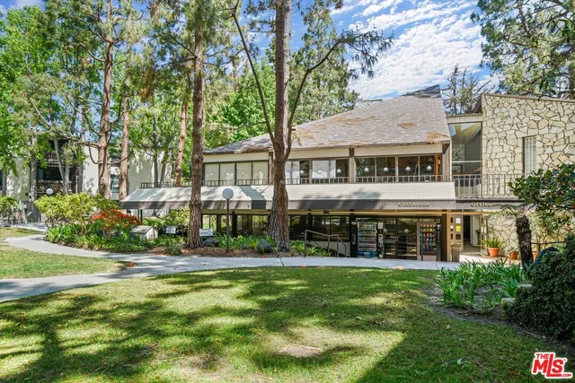 $3,100 | 7740 Redlands Street, Unit M1072, Playa del Rey, CA 90293