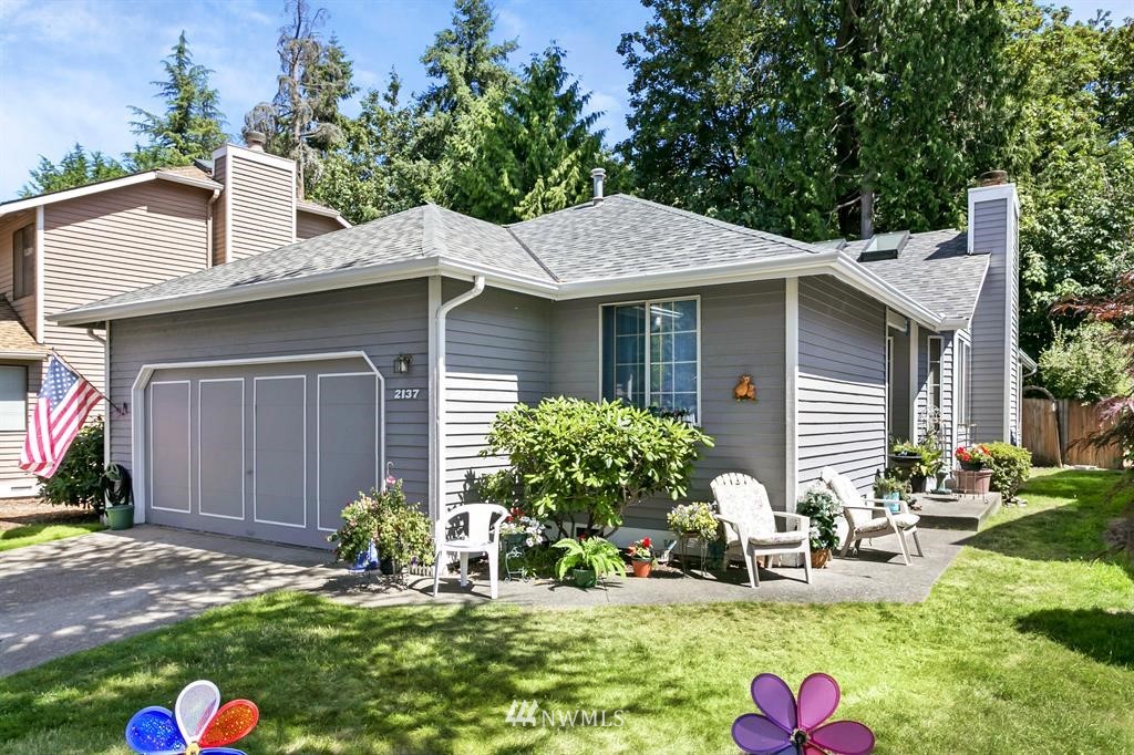 2137 Southeast 8th Place Renton, WA 98057 - Photo 1 of 19 Gallery Image 1