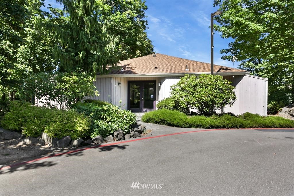 2137 Southeast 8th Place Renton, WA 98057 - Photo 17 of 19 Gallery Image 17