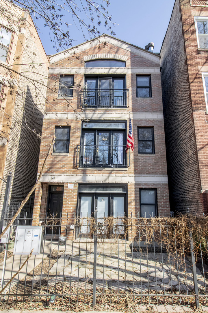 843 North Mozart St Unit 1  