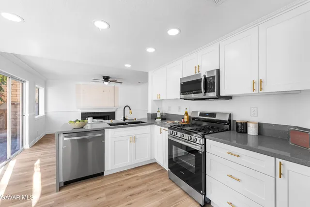 $858,900 | 22030 Scallion Drive, Saugus, CA 91350