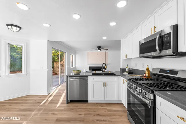 $858,900 | 22030 Scallion Drive, Saugus, CA 91350