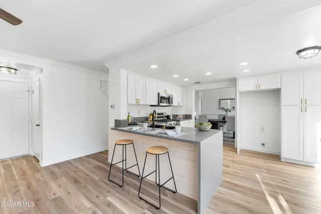 $858,900 | 22030 Scallion Drive, Saugus, CA 91350