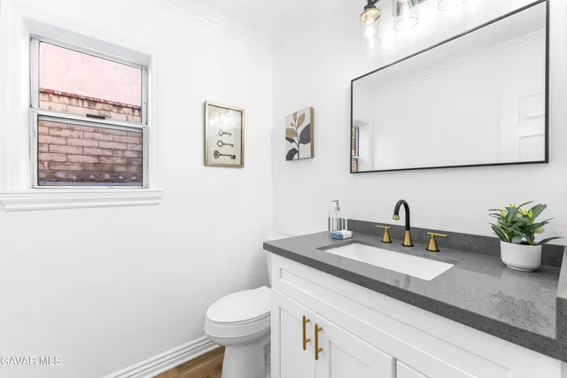 $858,900 | 22030 Scallion Drive, Saugus, CA 91350