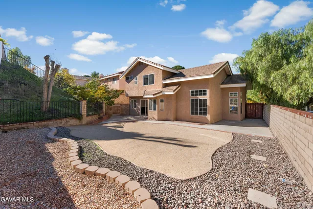 $858,900 | 22030 Scallion Drive, Saugus, CA 91350