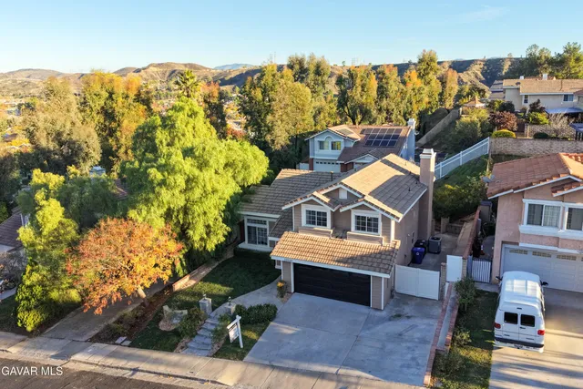 $858,900 | 22030 Scallion Drive, Saugus, CA 91350