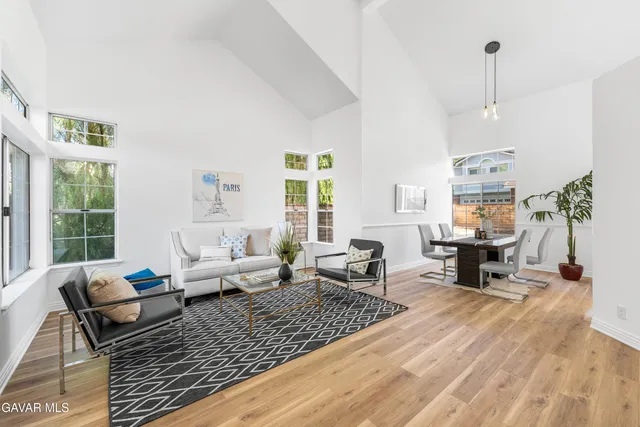 $858,900 | 22030 Scallion Drive, Saugus, CA 91350