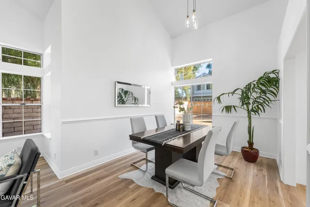 $858,900 | 22030 Scallion Drive, Saugus, CA 91350