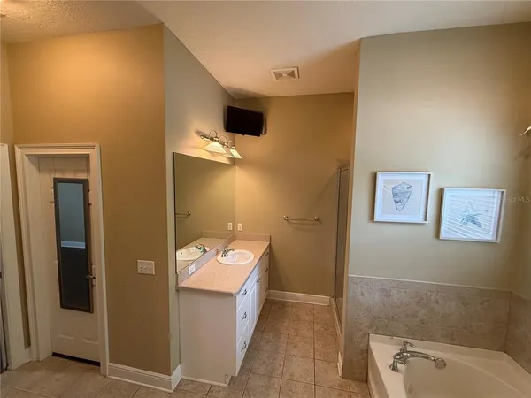 $2,500 | 16747 Northwest 167th Place, Alachua, FL 32615