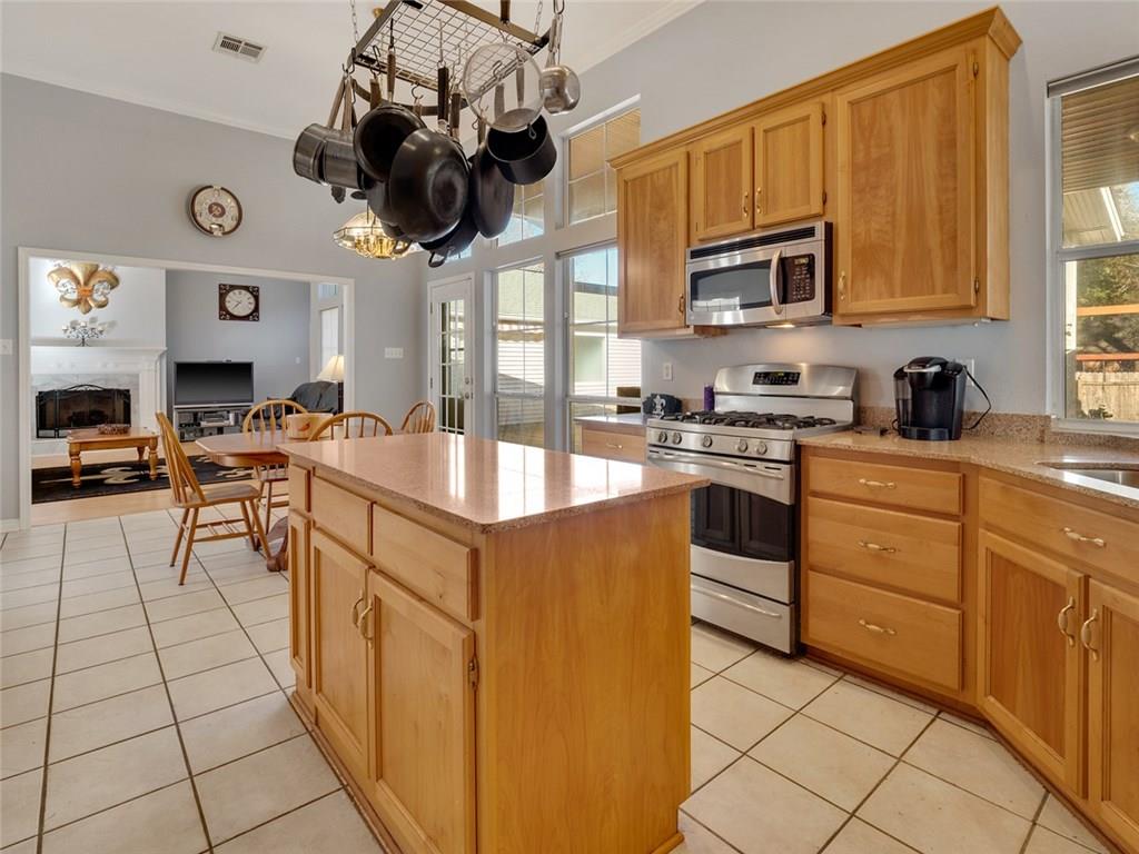 2121 Ridge Court Mandeville, LA 70448 - Photo 8 of 29 Gallery Image 8