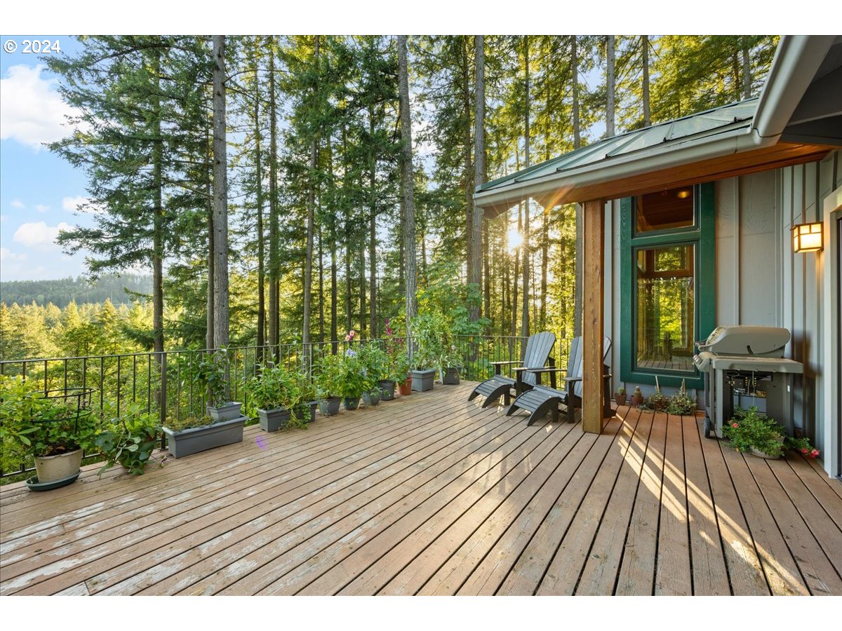 18650 South Lyons Road Oregon City, OR 97045 - Photo 36 of 47 a view of outdoor space with seating area