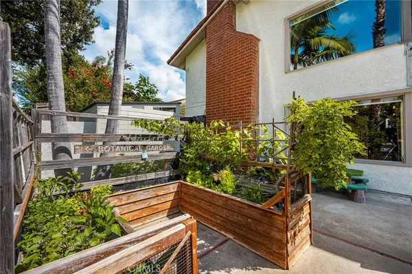$2,600,000 | 1360 Dana Place, Fullerton, CA 92831