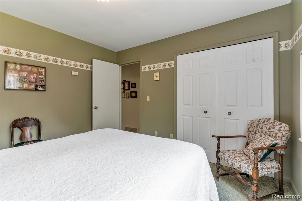 9407 Bennett Lake Road Fenton, MI 48430 - Photo 20 of 35